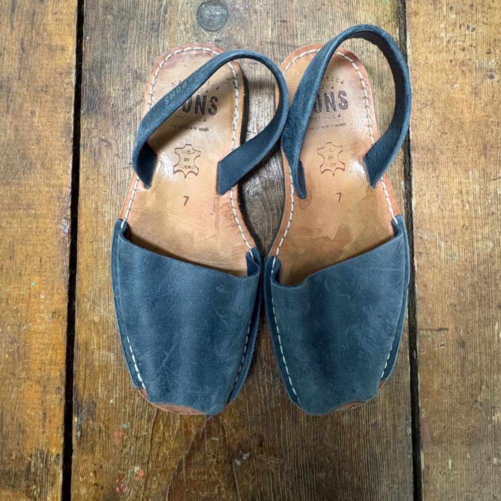 Pons slip on leather flats